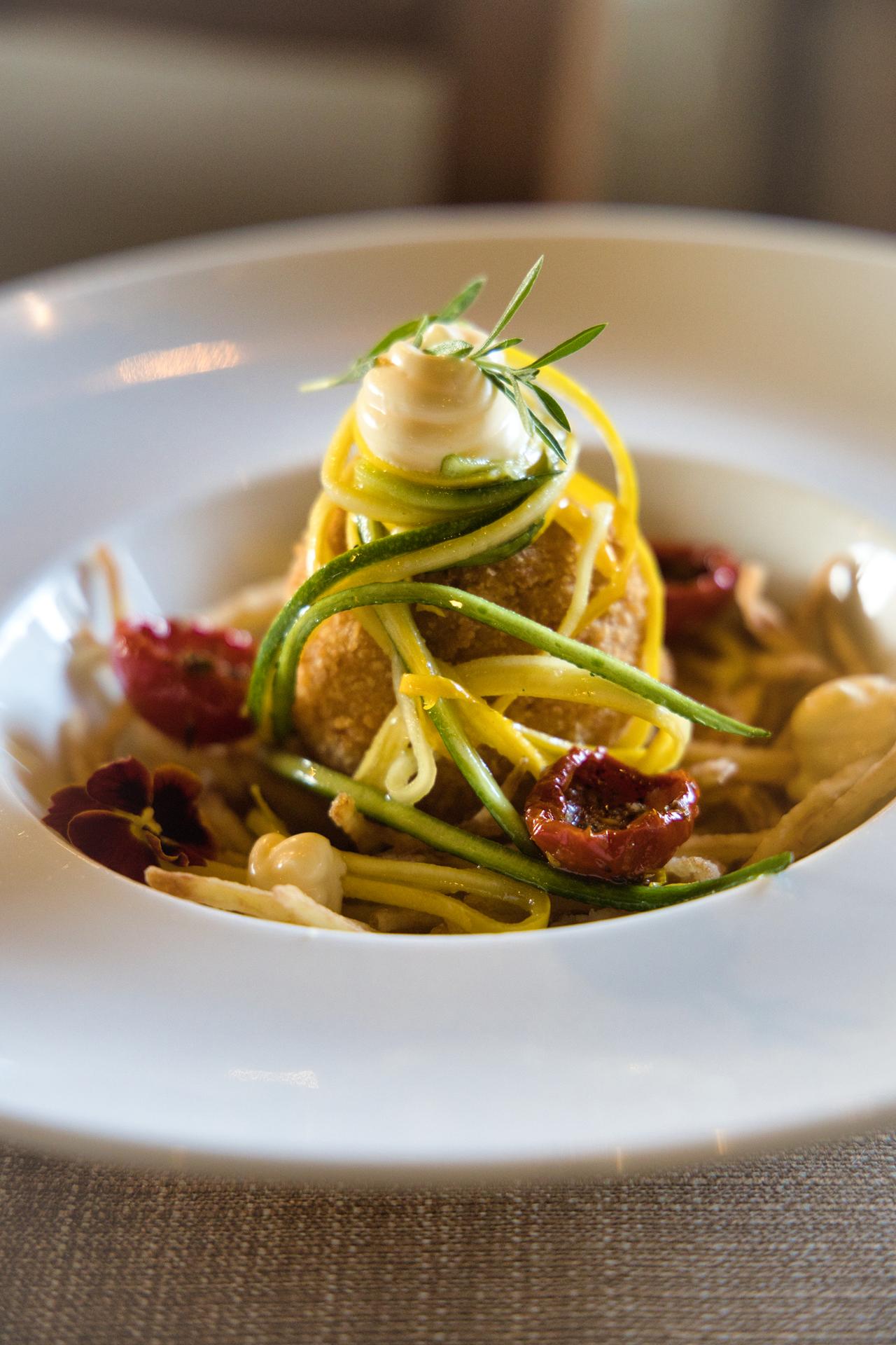 uovo fritto con verdure al ristorante La Casa di Campagna a Magione
